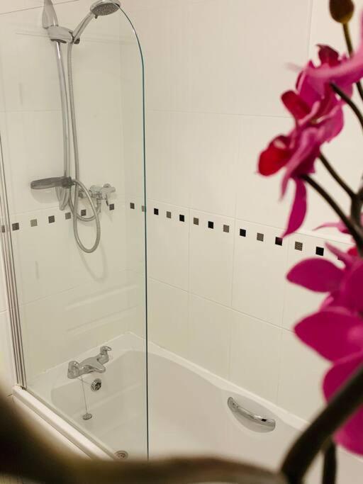 Waterside Townhouse With Balcony And Marina View Apartment Skellingthorpe ภายนอก รูปภาพ